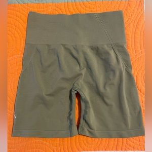 Oner Active Effortless Shorts in Sage